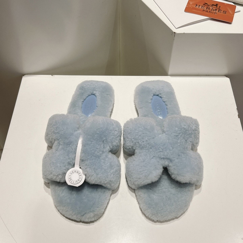 H**mes slippers